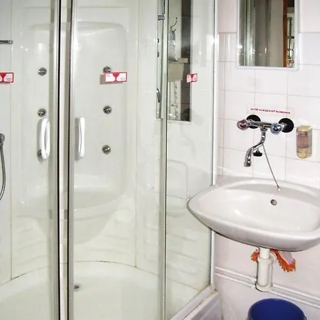 Mit Privatpool Fuer 10 Personen Ca 240 M In Smrzovka, Isergebirge Сasa de vacaciones *