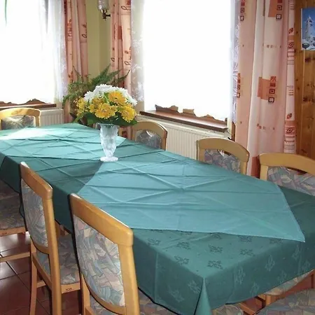Mit Privatpool Fuer 10 Personen Ca 240 M In Smrzovka, Isergebirge