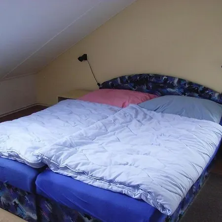 Сasa de vacaciones Mit Privatpool Fuer 10 Personen Ca 240 M In Smrzovka, Isergebirge *