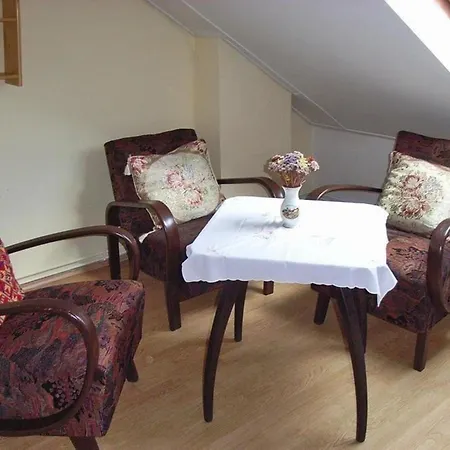 Сasa de vacaciones Mit Privatpool Fuer 10 Personen Ca 240 M In Smrzovka, Isergebirge